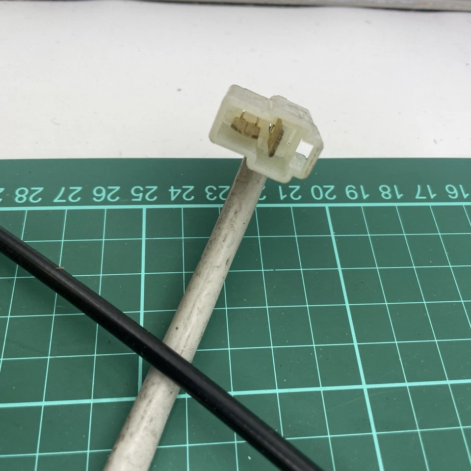 Regulador de ventana eléctrica lateral derecho para conductores MC939808 se adapta a Mitsubishi FUSO 95-08 NOS Foto 4 de 4