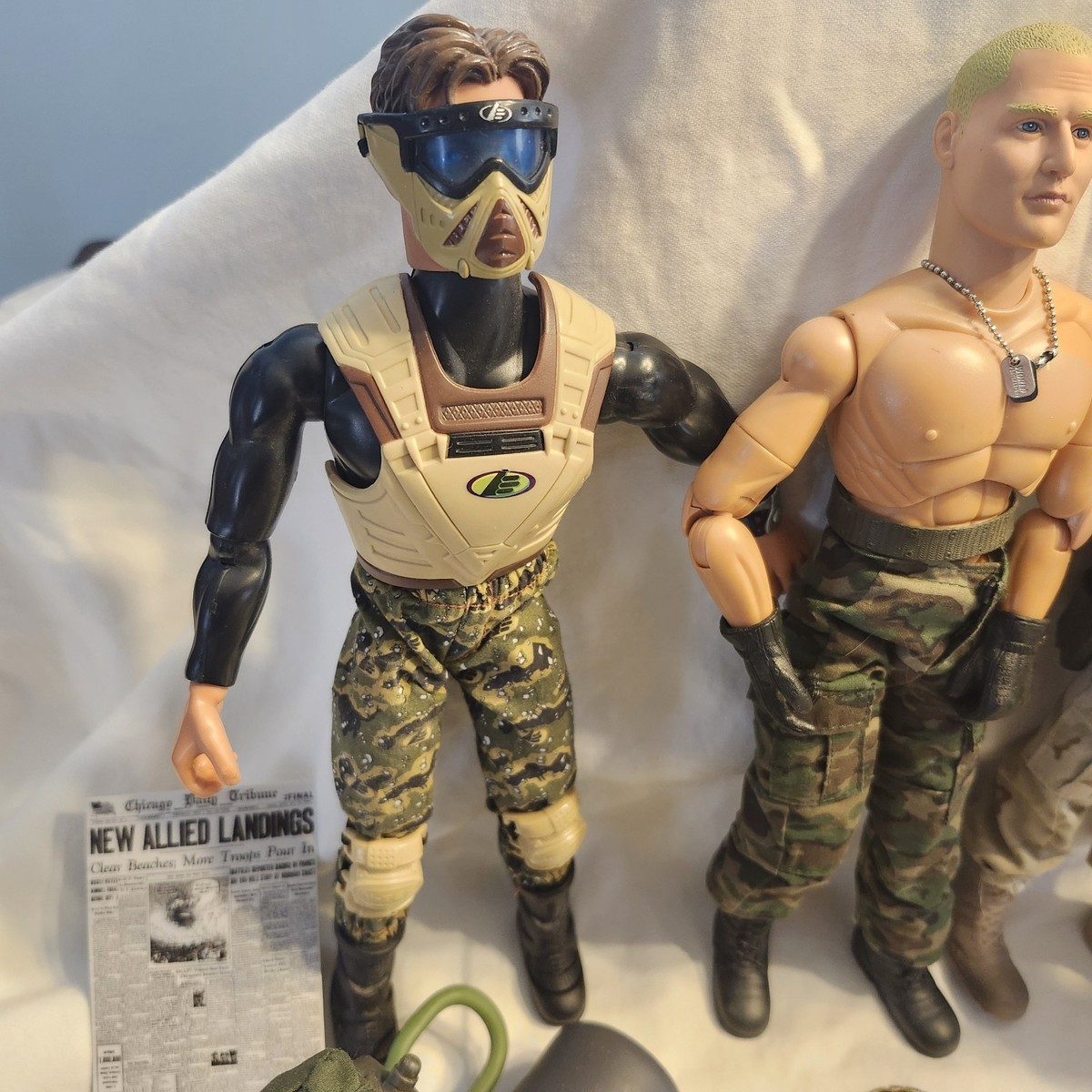 Vintage Y2K GI Joe & World Peacekeepers 12