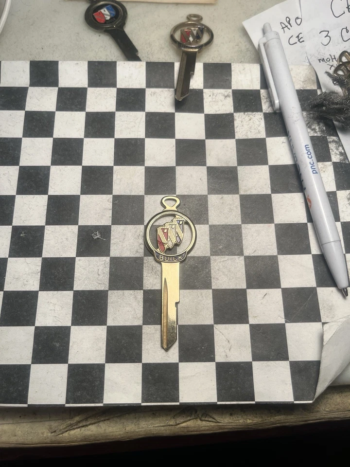 Buick Regal Electra Wildcat Riviera Skylark LeSabre Century 1970 1974 1978 1982 Foto 2 de 4