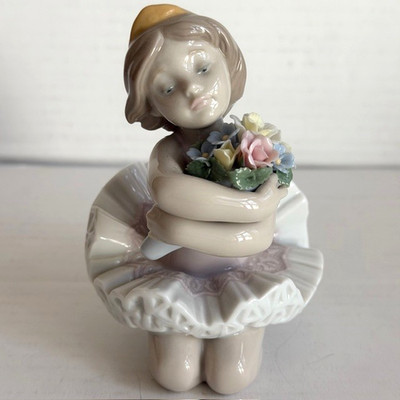 Retired Lladro My Debut Ballerina w/Flowers #6764 Porcelain Exc w/BOX Spain 2000