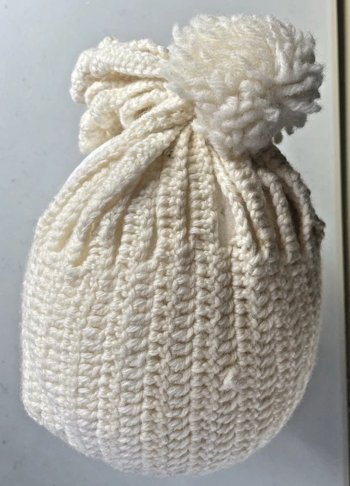 Sombrero gorra vintage artesanal para bebé niña niño marfil ganchillo pompón taco rizado Foto 2 de 4