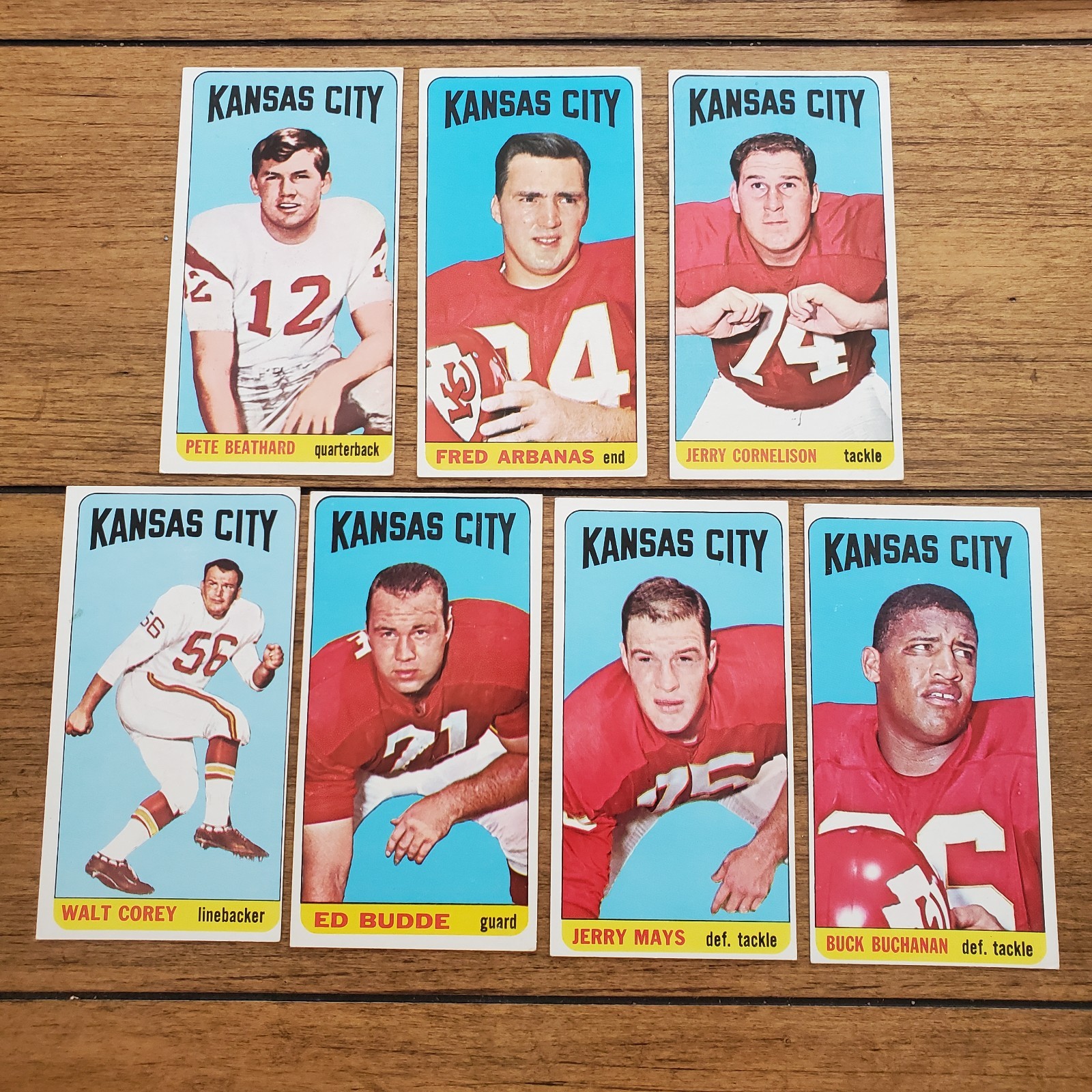 1965 TOPPS NFL KANSAS CITY TEAM LOT OF 7 CARDS WITH BUCK BUCHANAN HALL OF FAMER