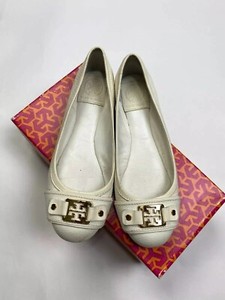 tory burch flats white
