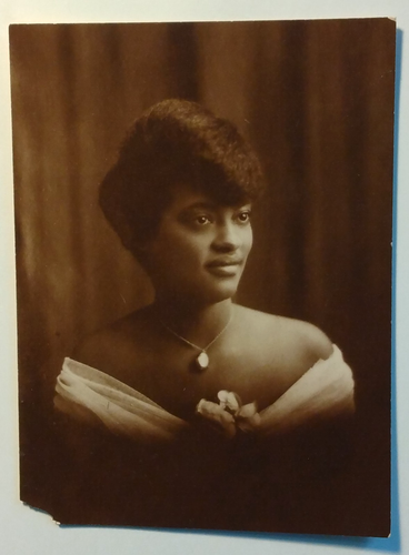 Original 1920's Sepia Portrait Photo ~ Beautiful African American Woman