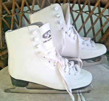 Girls Junior Size 4 Helspeller Ice Skates VGC