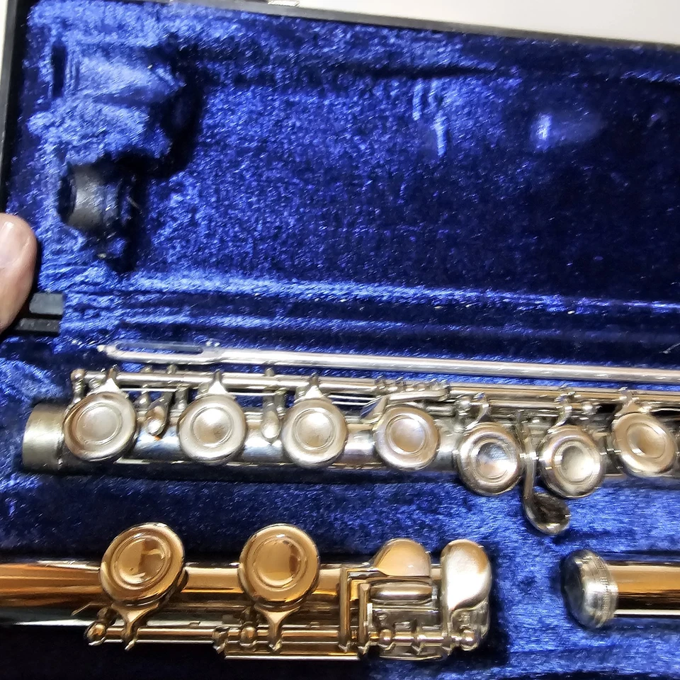 Flauta de placa de plata Emerson ELD Elkhart Indiana EE. UU. con estuche rígido serie 079596  Foto 3 de 4