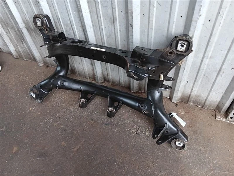 14-17 BMW F22 M235i 340i Rear Suspension Crossmember Cradle Sub Frame Foto 2 de 4