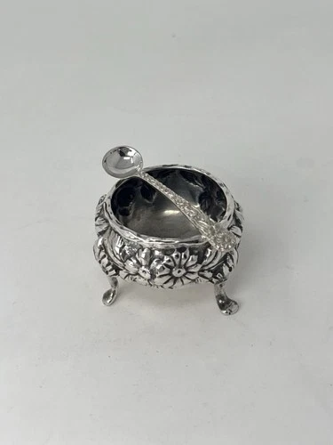 S. Kirk & Son Sterling Silver Salt Cellar (J-279)