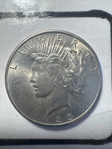 1925 Philadelphia Mint Peace Silver Dollar BU Condition