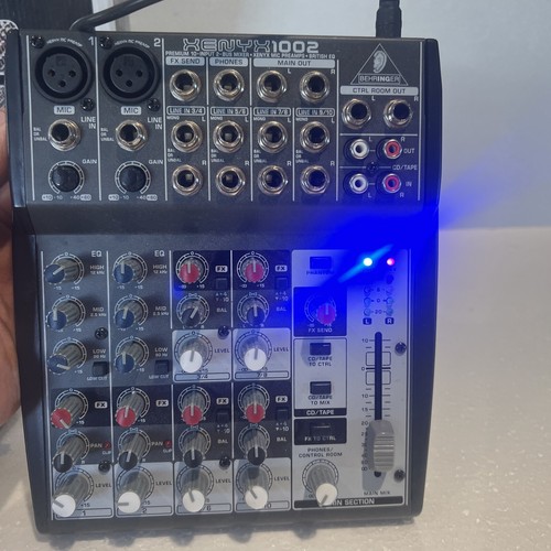 Behringer XENYX Preamps Q1002USB Audio Mixer / Audio Interface - Picture 5 of 14