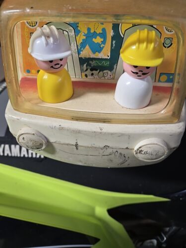 VINTAGE Fisher-Price 6 Wheel Space ATV Explorer Ride-On 980 WITH FIGURES - Picture 6 of 12