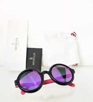 Brand New Authentic Moncler Sunglasses MONCLER ML 0261 01U  display picture 1