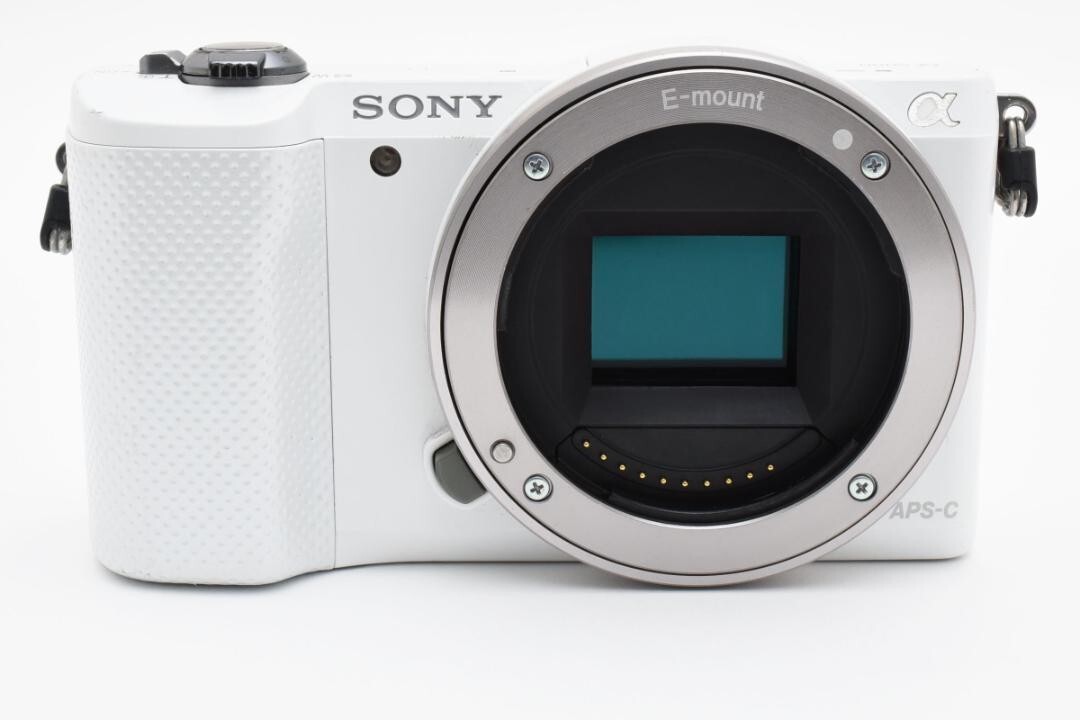 Sony α5000 ホワイト E 16-50mm Sony Alpha a5000 20.1MP Digital Camera - White (Kit w/ 16