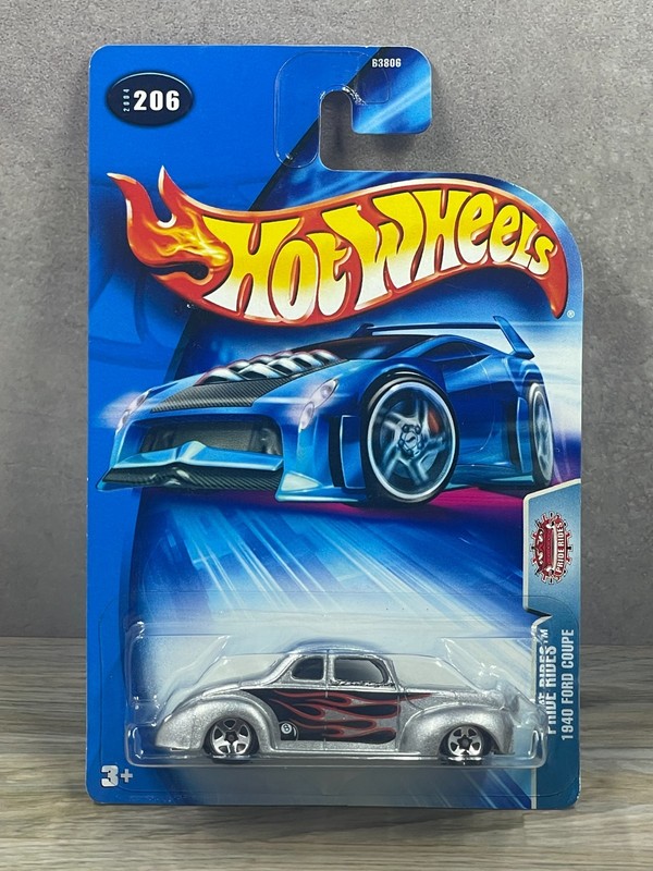 Hot Wheels - 2004 Pride Rides - 1940 Ford Coupe #206 - in Protector
