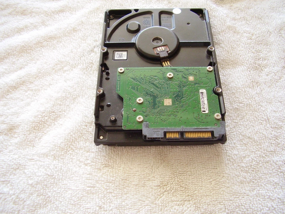 ST9300653SS Seagate 250GB 15K SAS SERVER HDD Hard Drive - Image 3 of 4
