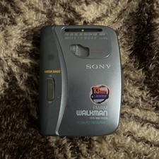Sony Walkman WM-FX323 Cassette Player AM/FM Radio w Clip - READ DESCRIPTION