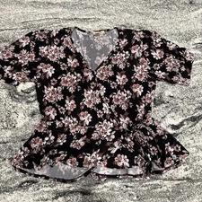 AUW Women’s Blouse  XL Wrap  Tie Bow floral  Black Shortsleeved