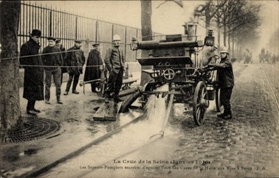 Ak Crue de la Seine 1910, Caves de la Halle aux Vins Bercy,... - 4579934