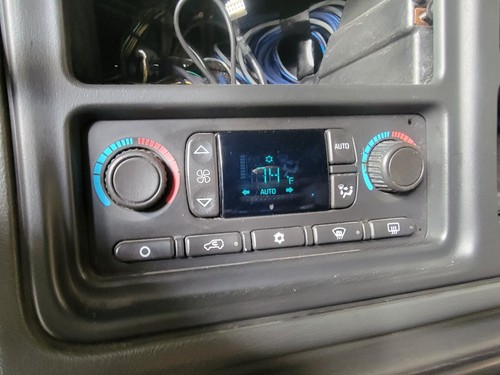 2007 GMC Sierra Classic Style Digital A/C Heater Control Ident : 15855848 OEM - Picture 11 of 17