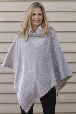 Poncho con bottoni pulsante Pulsante di cashmere Poncho Grigio Chiaro Wrap Taglia unica
