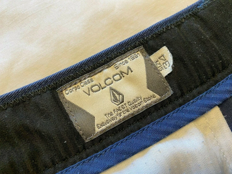 Volcom Shorts 34 W X 10.5 Men’s Flat Front 4 Pocket Twill Medium Blue -C Details - Image 3 of 4