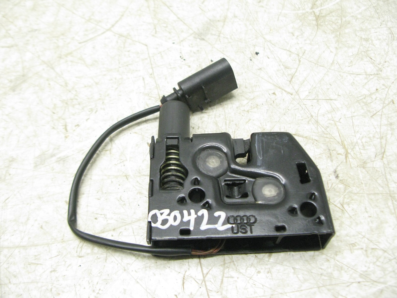 Verrou Pivotant Audi Original - Noir, Référence 4B9867899 4PK, Pièce Authentique