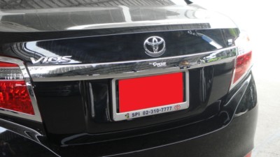 北米ヴィッツ(ヤリス)純正 リアバンパーステップガード 北米ヴィッツ(ヤリス)純正 リアバンパーステップガード