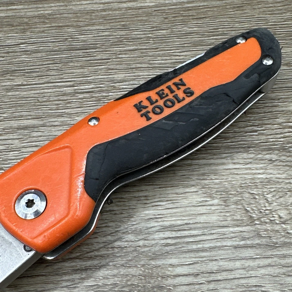 Klein工具折叠刀锁回可更换Hawkbill刀片44218 — 第 4/4 张图片