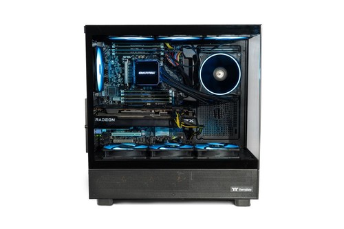 High End Gamer / Jeux PC RTX 5070 Refroidissement À L'Eau 14x 3.30 GHZ CPU / 512 - Photo 2/11