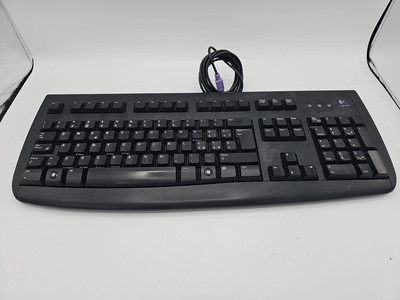 LOGITECH DeLuxe 250 Keyboard - Vintage Tastatur - PS/2 Buchse Din 7Pin 