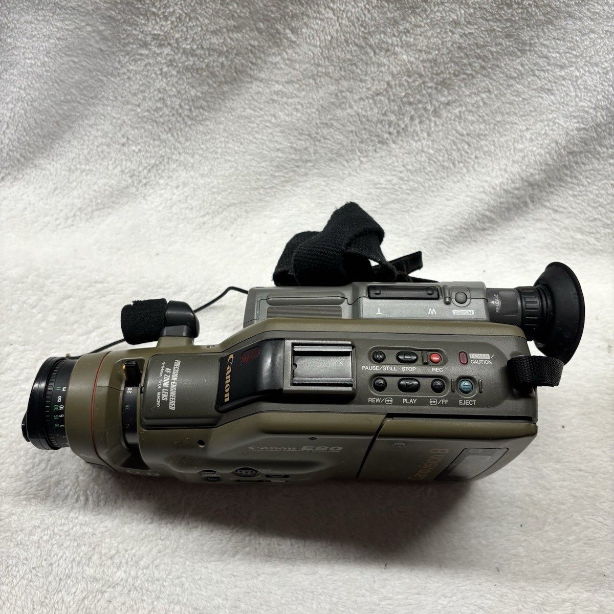 Canon E80 AF Zoom Lens Camcorder Canovision 8mm w/ Batteries