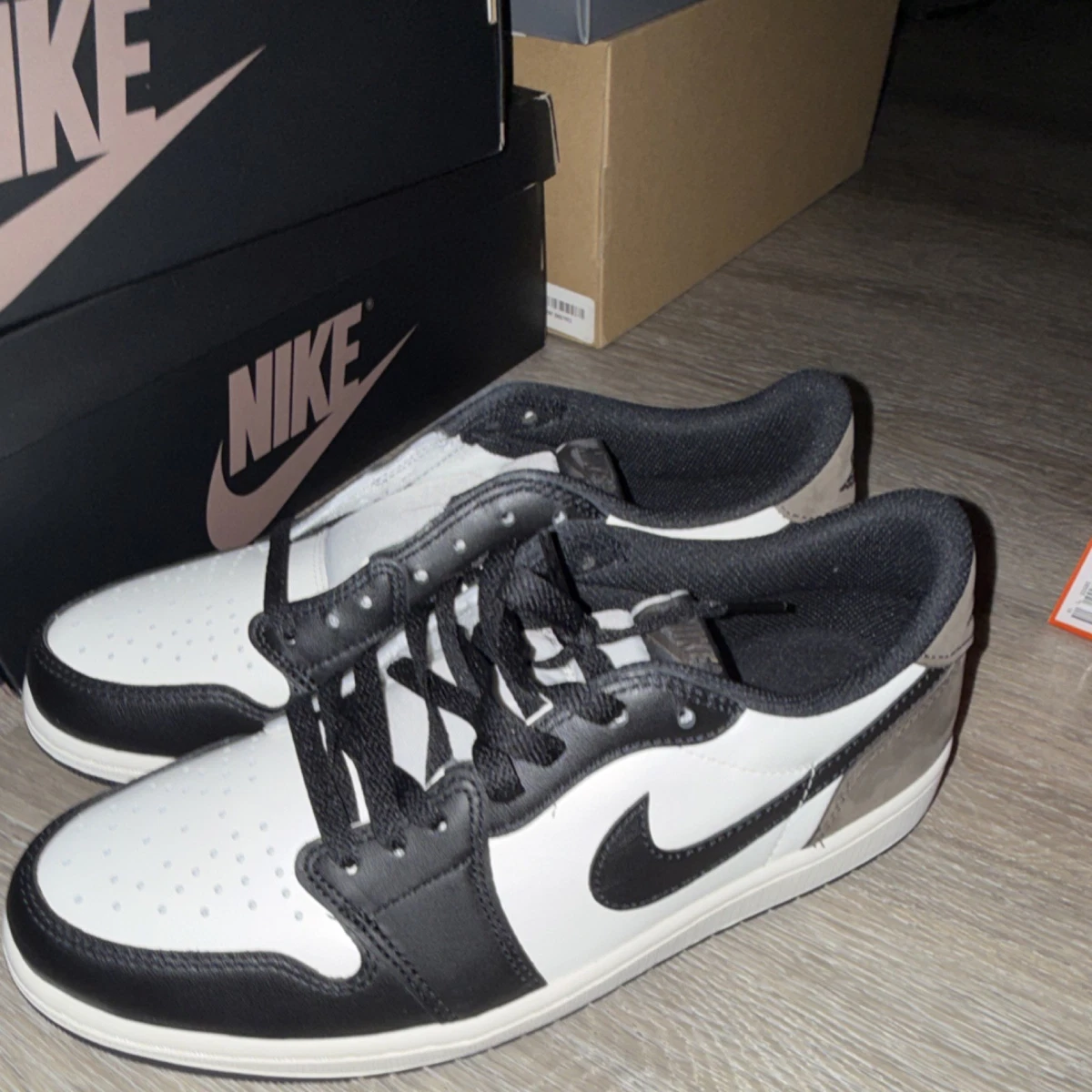 Preços baixos em Jordan 1 Retro Low Black | eBay