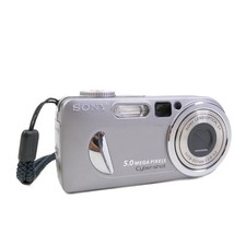Sony Cyber-shot DSC-P10 5.0MP 3x Zoom Digital Camera Silver Flash NO CHARGER