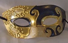Venetian Mask Mardi Gras Man Pierrot Masquerade Music Black Gold Costume Party