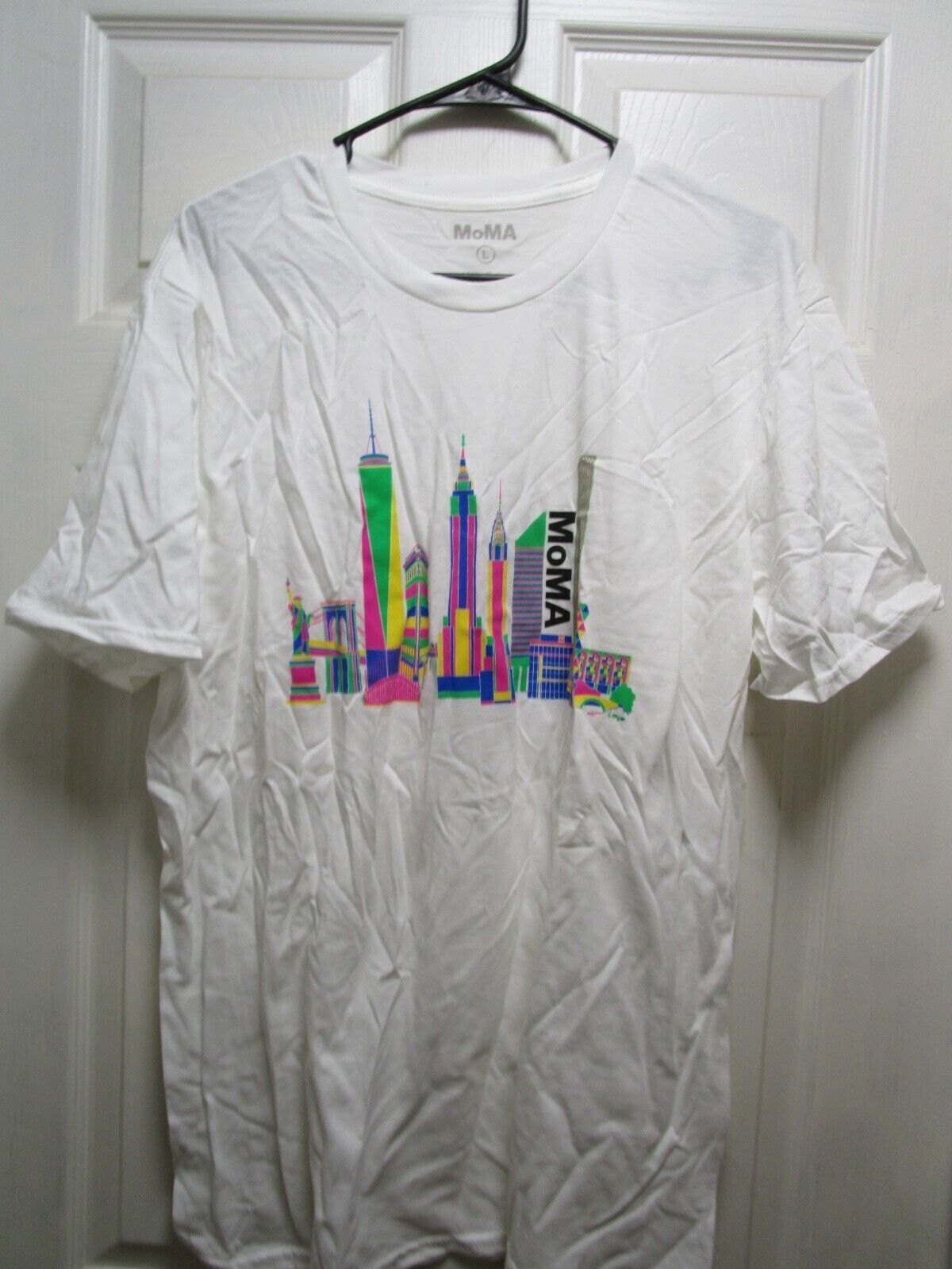 MOMA METROPOLITAN MUSEUM OF MODERN ART NEW YORK SKYLINE WHITE T SHIRT SIZE LARGE