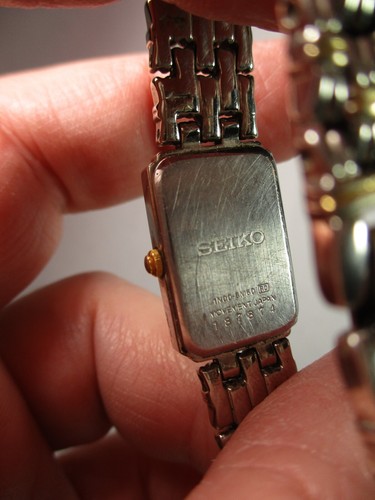 Vintage Seiko Quartz Women’s Watch Gold / Silver Tone Japan 1NOO-6M60 - Picture 2 of 6