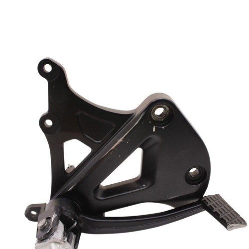 2017 - 2024 SUZUKI GSXR 1000 R RIGHT REARSET FOOTREST BRACKET PEDAL 43511-17K00 - Picture 4 of 17