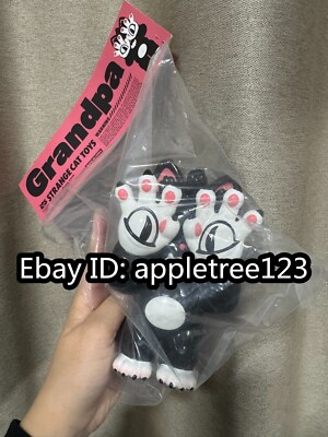 Grape Brain Grandpa STRANGE CAT TOYS Black VER Vinyl Figure Sofubi