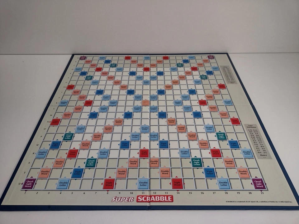 SUPER SCRABBLE GAME GIANT SIZED BOARD 200 WOOD TILE EDITION TINDERBOX GAMES 2006 - Image 3 of 4