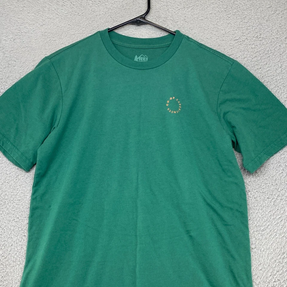 Camiseta REI Talla Pequeña Verde Gráfica Camiseta Ride Discover Wonder Dream Manga Corta Foto 2 de 4