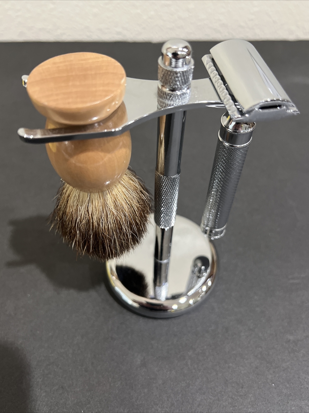 Muhle Safety Razor Brush and Stand Set