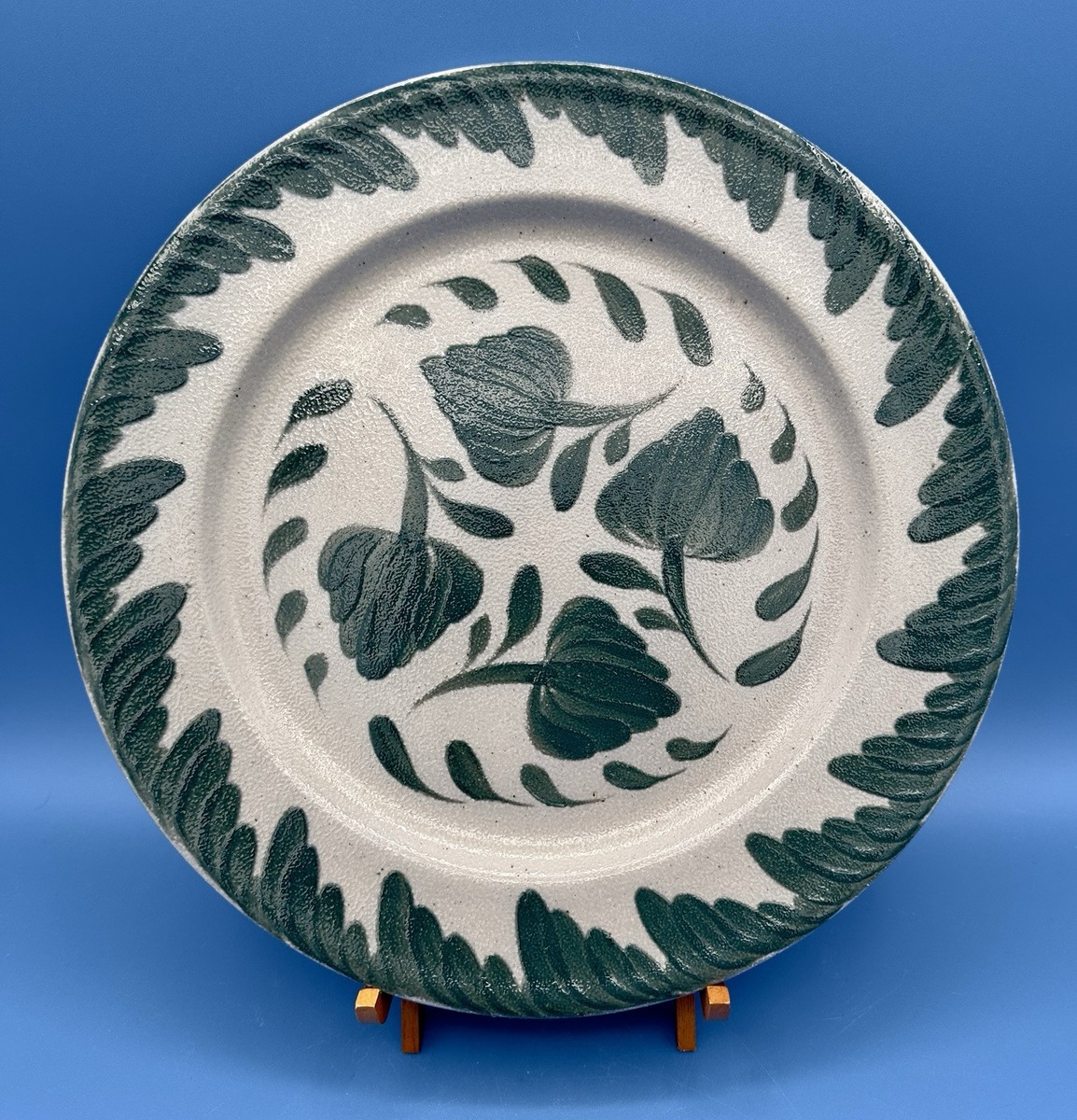 Salmon Falls Stoneware Pottery 10.5