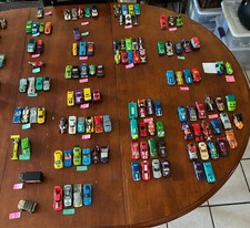 120 Hot Wheels Lot Majority Die-Cast Cars Loose 1990's - 2000  s Good Condition