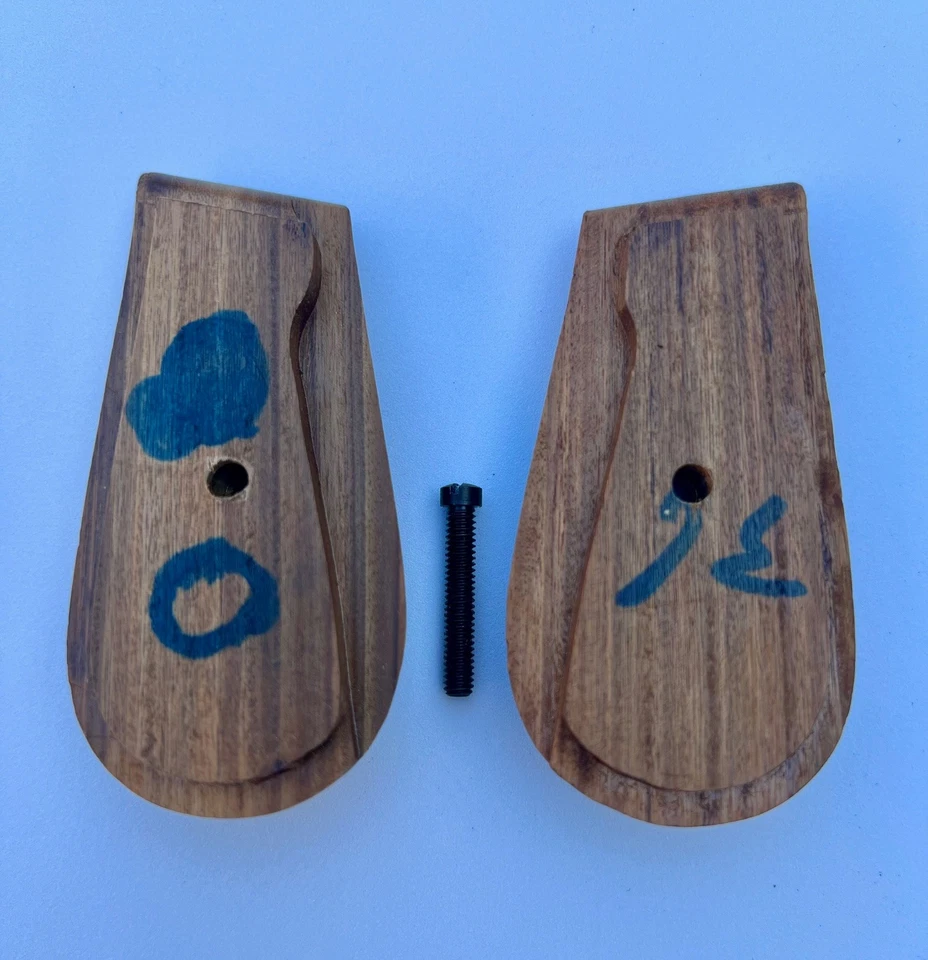 Plaquettes de crosses pour MAUSER C96 en bois (noyer) - Photo 2/2