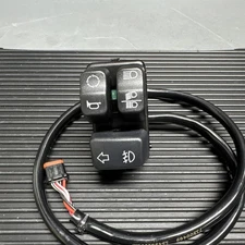 Harley OEM Milwaukee Eight M8 Softail Left Side Hand Control Switches 71500469