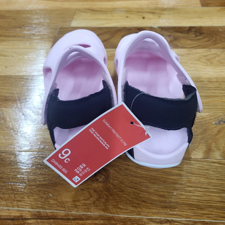 Sandalias Nike Sunray Protect 3 (TD) rosa/blanco/negro para niñas pequeñas-talla 9C nuevas con caja Foto 4 de 4