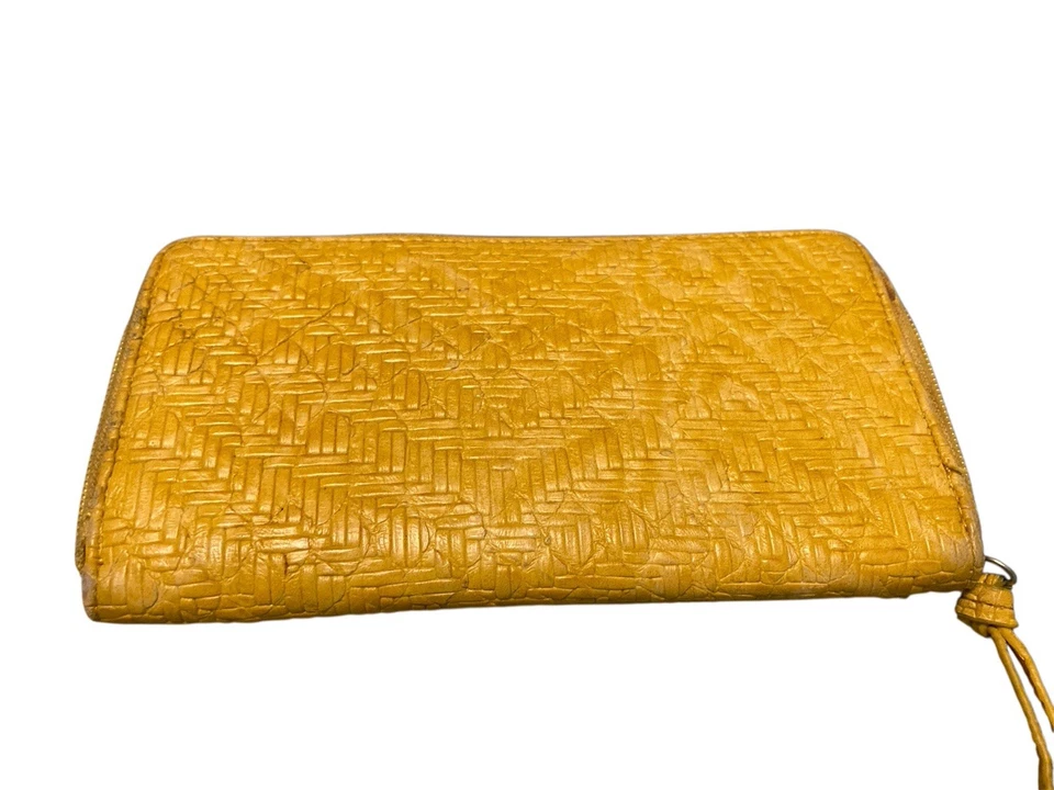 Cartera Kenneth Cole Reaction amarilla Foto 3 de 4