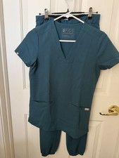FIGS scrubs women set XXS. Great Condition. Dark Green. Limited Edition