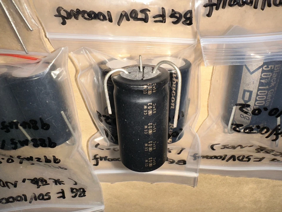 1 Stück Rubycon Black Gate F 1000uF/50V Kondensator NEW OLD STOCK - Bild 4 von 4