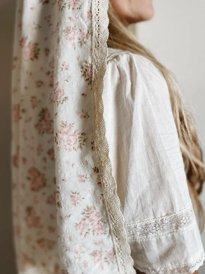 Velos de masa mantilla rosa floral algodón beige cubierta de cabeza iglesia forma de D mujeres Foto 4 de 4